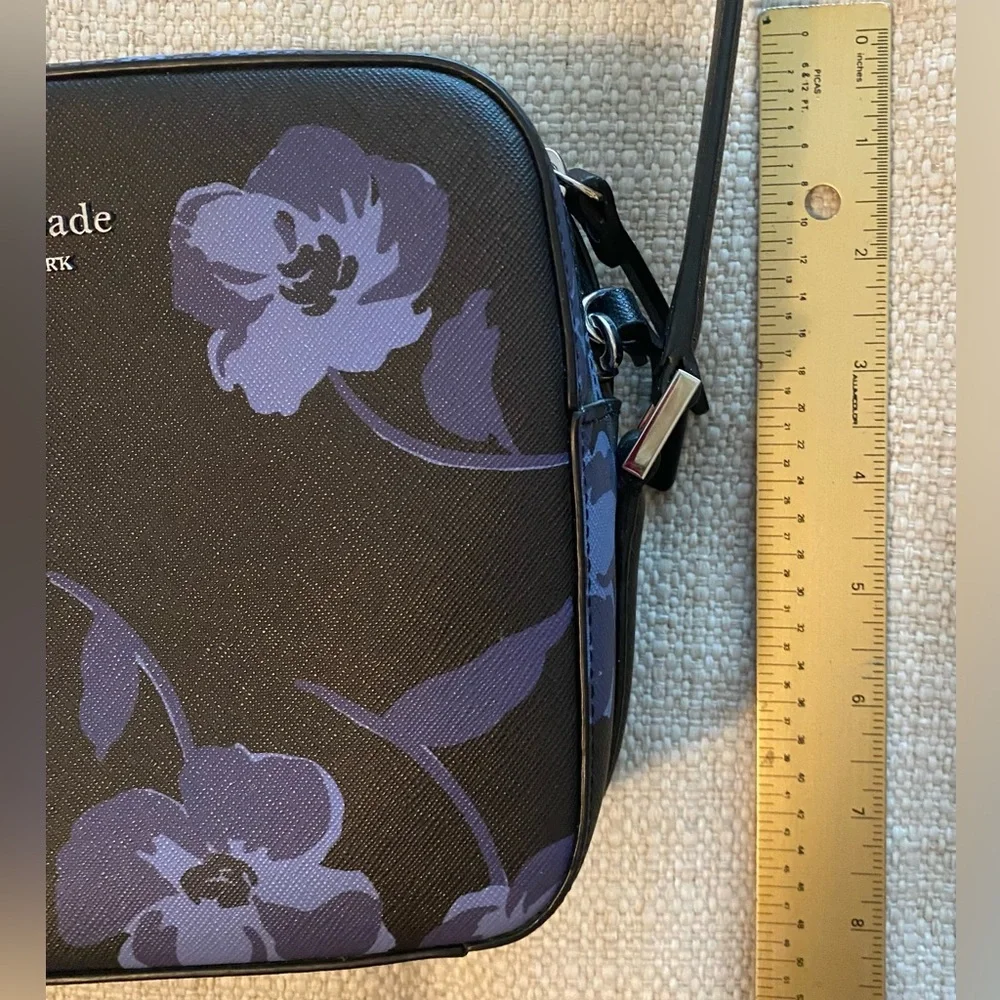 Kate Spade New York EUC
NEWBURY LANE CAMMIE CROSSBODY - Picture 13 of 15